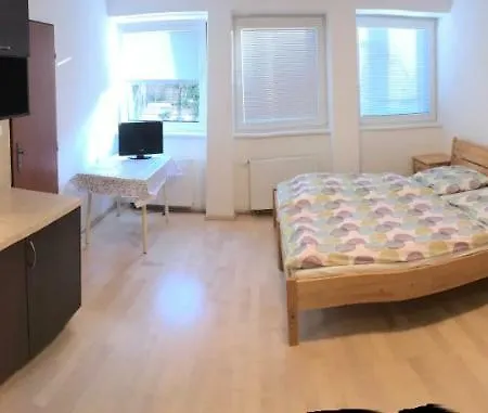 Cely Byt Plne Vybaveny , Priroda Homestay